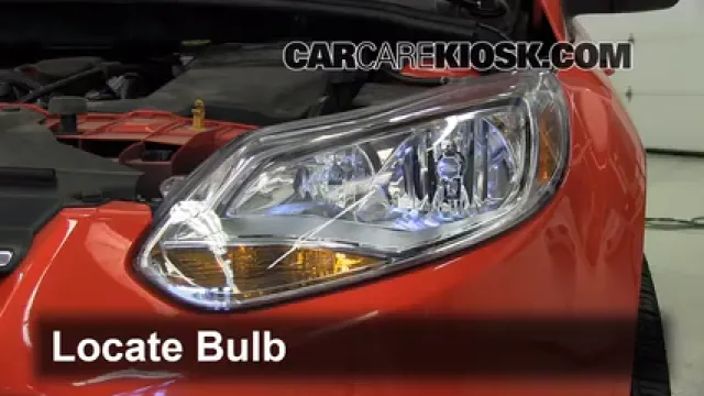 2012 Ford Focus SE 2.0L 4 Cyl. Sedan Éclairage Feu clignotant avant (remplacer l'ampoule)